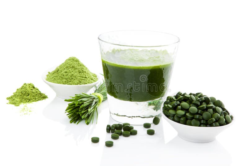 Het gezonde leven. Spirulina, chlorella en wheatgrass. royalty-vrije stock foto's Het gezonde leven. Spirulina, chlorella en wheatgrass. royalty-vrije stock foto's