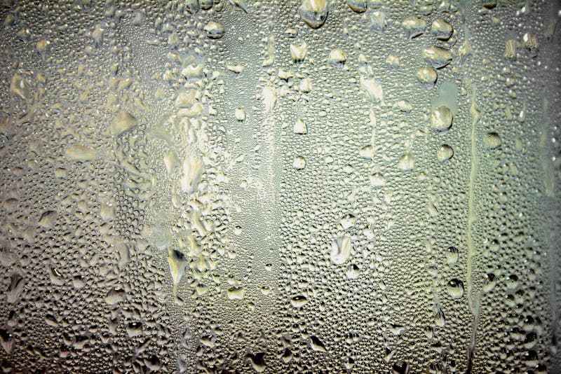 Het glas van het dalingenwater stock foto's Het glas van het dalingenwater stock foto's