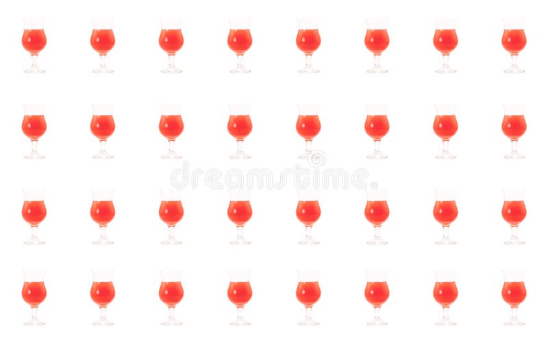 Het glas van het mengsel van de cocktailzonsopgang van de heldere Amerikaanse veenbes van jus d'orangestropen en de alcohol strik royalty-vrije stock foto's Het glas van het mengsel van de cocktailzonsopgang van de heldere Amerikaanse veenbes van jus d'orangestropen en de alcohol strik royalty-vrije stock foto's