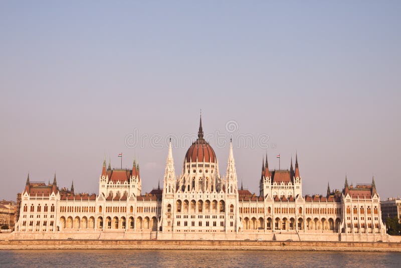 Het Hongaarse parlement in Boedapest, Hongarije stock fotografie Het Hongaarse parlement in Boedapest, Hongarije stock fotografie