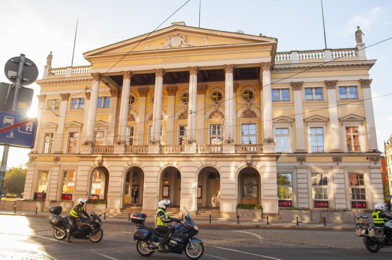 Het huis van de Woclawopera, Polen, September 2018 stock afbeelding Het huis van de Woclawopera, Polen, September 2018 stock afbeelding