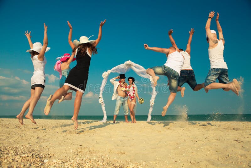 Het huwelijk van het strand stock afbeeldingen Het huwelijk van het strand stock afbeeldingen