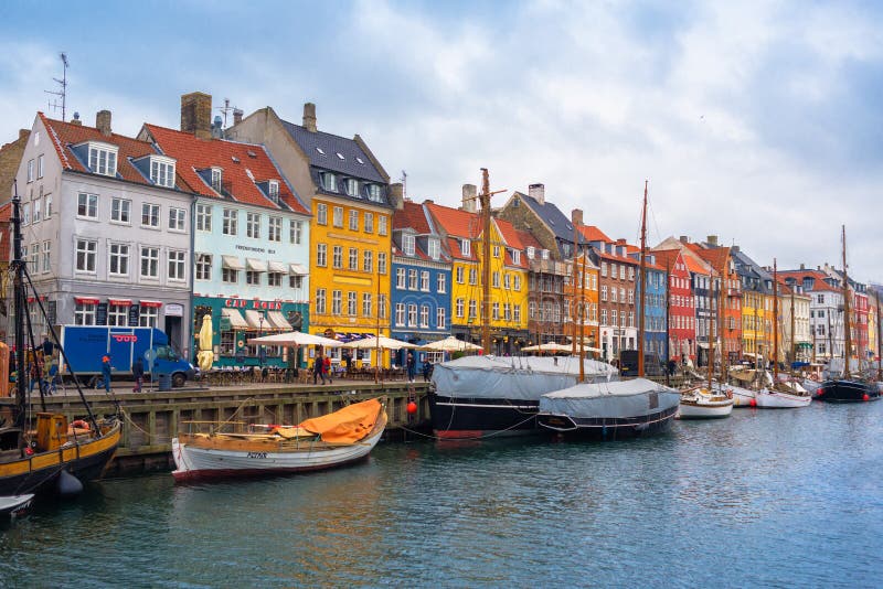 Het Kanaal en het District van Kopenhagen Nyhavn stock foto Het Kanaal en het District van Kopenhagen Nyhavn stock foto