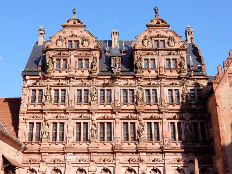 Het Kasteel †„paleis van Heidelberg in renaissancestijl - Ottheinrich die façade met portretgalerij †bouwen „Duitsland stock foto's Het Kasteel †„paleis van Heidelberg in renaissancestijl - Ottheinrich die façade met portretgalerij †bouwen „Duitsland stock foto's