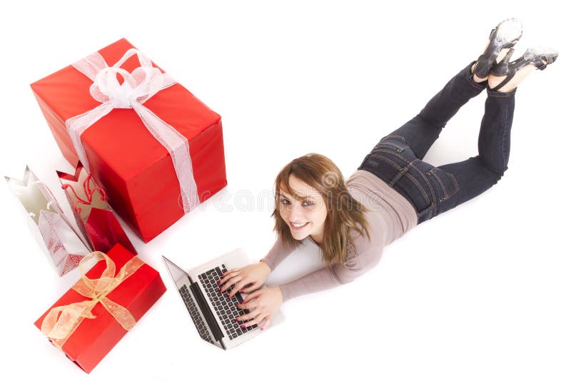 Het kopen van het meisje met laptop royalty-vrije stock afbeelding Het kopen van het meisje met laptop royalty-vrije stock afbeelding