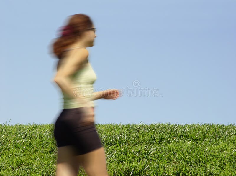 Het lopen van het meisje stock afbeelding Het lopen van het meisje stock afbeelding