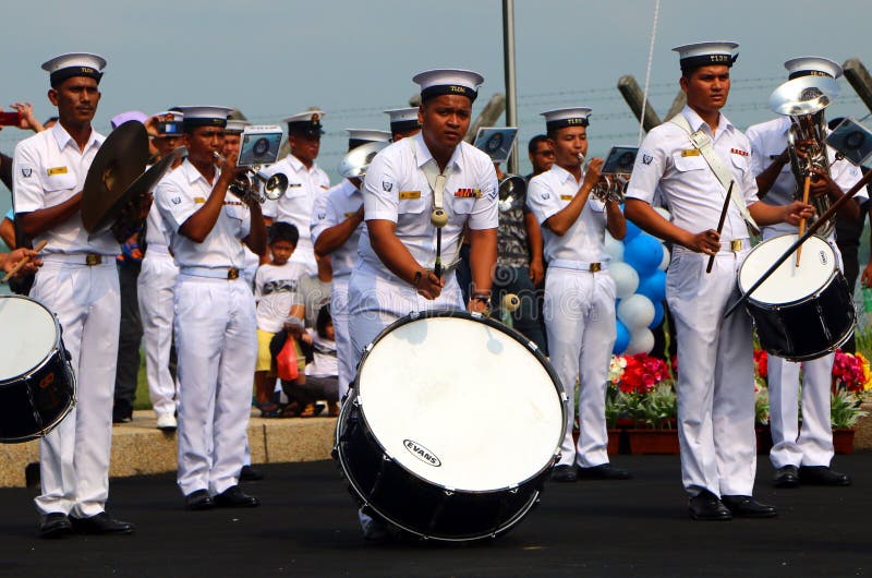 Het Maleise Royal Navyfanfarekorps kent ook als stock afbeeldingen Het Maleise Royal Navyfanfarekorps kent ook als stock afbeeldingen
