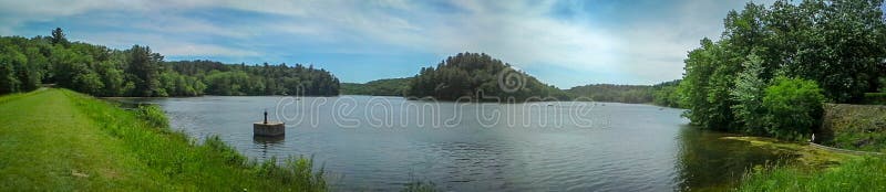 Download Het meer stock afbeelding. Afbeelding bestaande uit wisconsin - 107700997