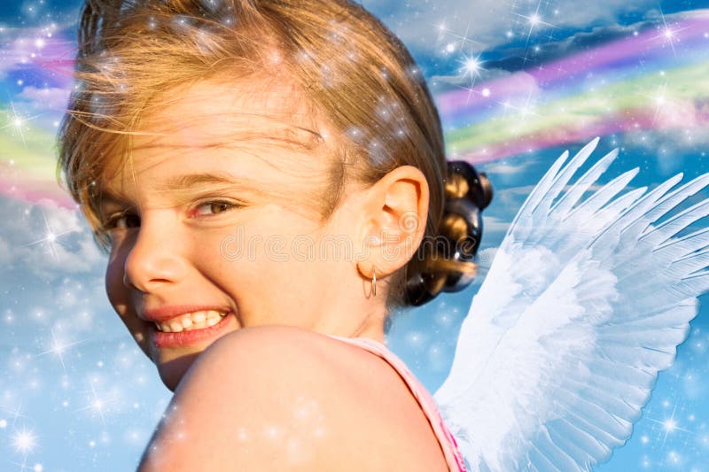 Het meisje van de engel met regenboog stock fotografie Het meisje van de engel met regenboog stock fotografie