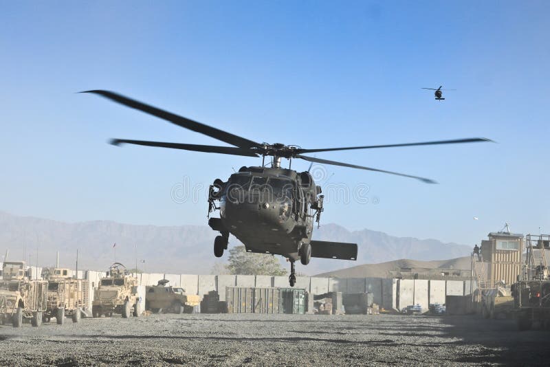 Het militaire de helikopter van de V.S. landen