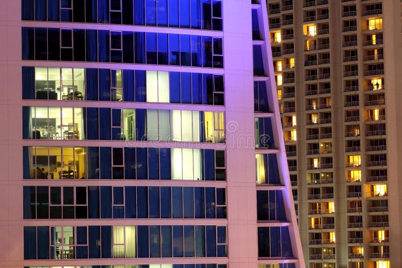 Het moderne high-rise flat leven royalty-vrije stock fotografie Het moderne high-rise flat leven royalty-vrije stock fotografie