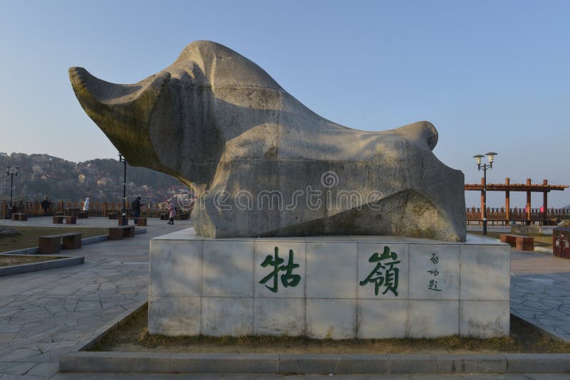 Het monument van Guling-Stad op Lushan-berg royalty-vrije stock afbeeldingen Het monument van Guling-Stad op Lushan-berg royalty-vrije stock afbeeldingen