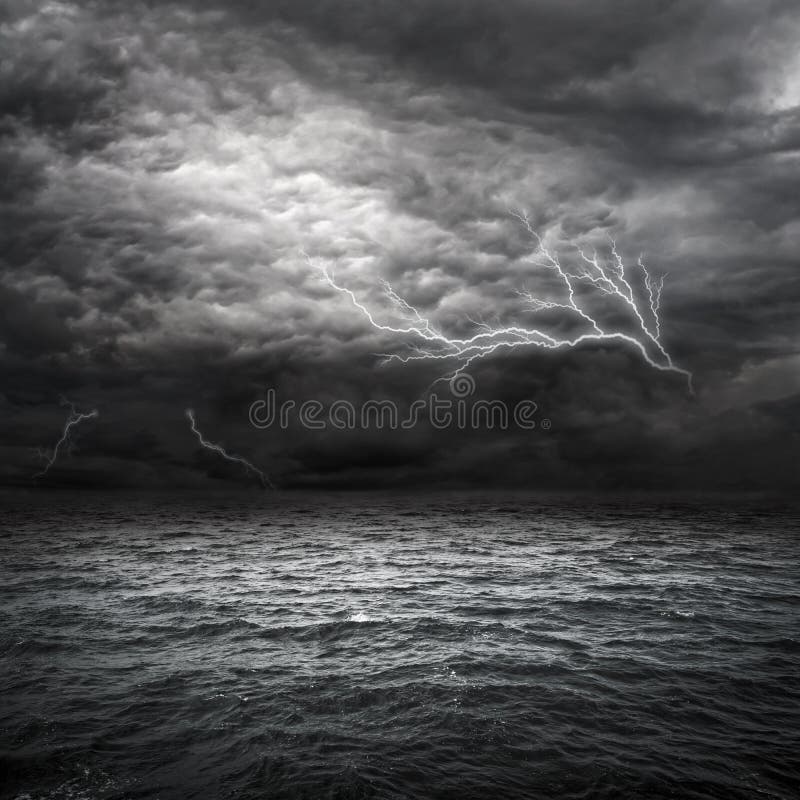 Het Onweer van de Atlantische Oceaan stock foto Het Onweer van de Atlantische Oceaan stock foto