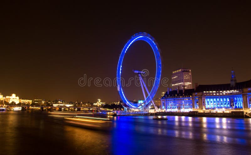 Het Oog van Londen bij Nacht royalty-vrije stock afbeeldingen Het Oog van Londen bij Nacht royalty-vrije stock afbeeldingen