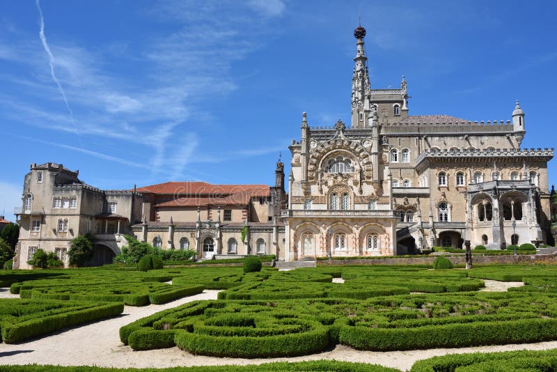 Het Paleis van Bussaco, Portugal royalty-vrije stock foto Het Paleis van Bussaco, Portugal royalty-vrije stock foto