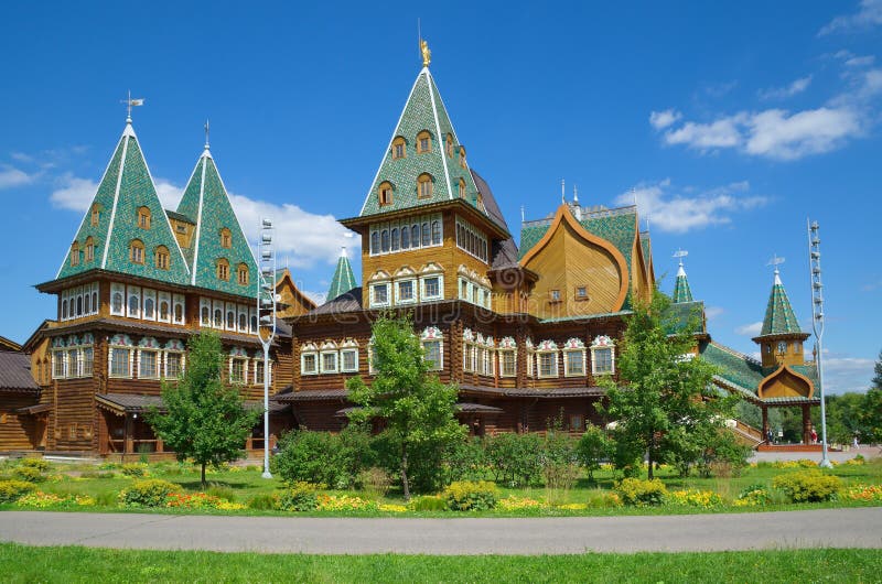 Het Paleis van Tsaar Alexei Mikhailovich in Kolomenskoye-Park, Moskou, Rusland royalty-vrije stock foto Het Paleis van Tsaar Alexei Mikhailovich in Kolomenskoye-Park, Moskou, Rusland royalty-vrije stock foto