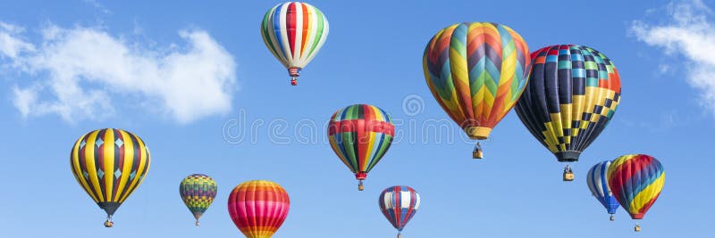 Het panorama van hete luchtballons royalty-vrije stock afbeelding Het panorama van hete luchtballons royalty-vrije stock afbeelding