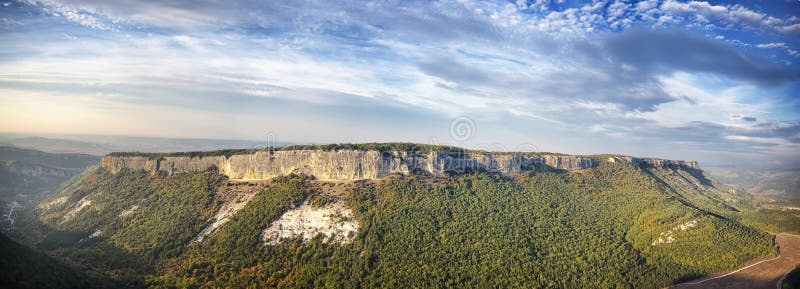Het panoramalandschap van het bergplateau royalty-vrije stock foto's Het panoramalandschap van het bergplateau royalty-vrije stock foto's