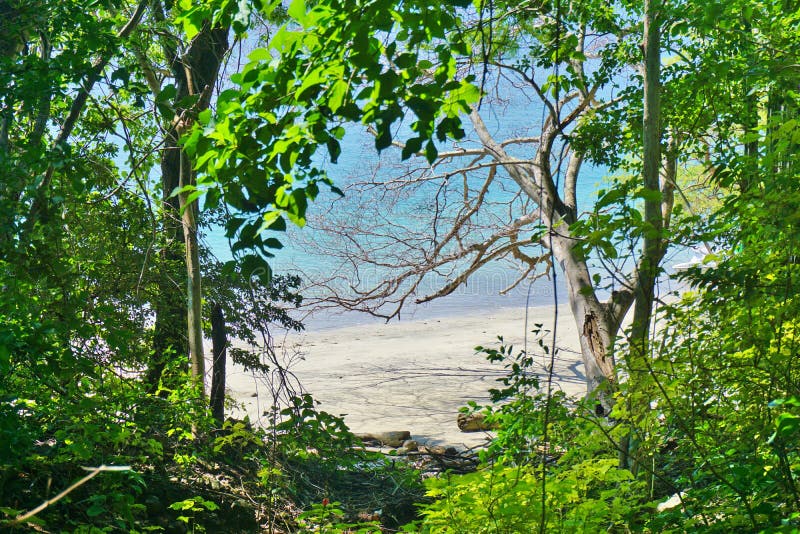 Het Playa-Blanca strand in Schiereiland Papagayo, Costa Rica royalty-vrije stock fotografie Het Playa-Blanca strand in Schiereiland Papagayo, Costa Rica royalty-vrije stock fotografie