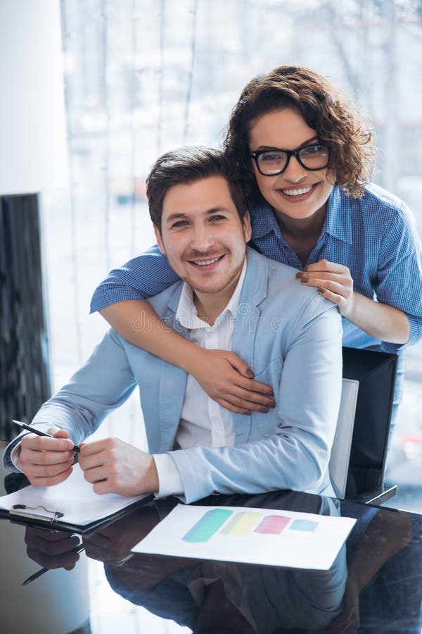 Flirten met mannelijke collega