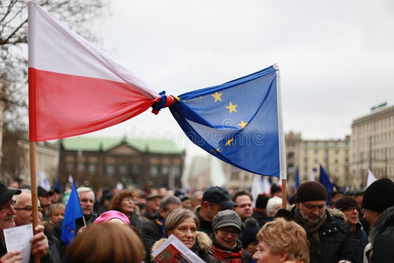 Het protestcomité de Defensie van Democratie (KOD), Poznan, Polen stock fotografie Het protestcomité de Defensie van Democratie (KOD), Poznan, Polen stock fotografie