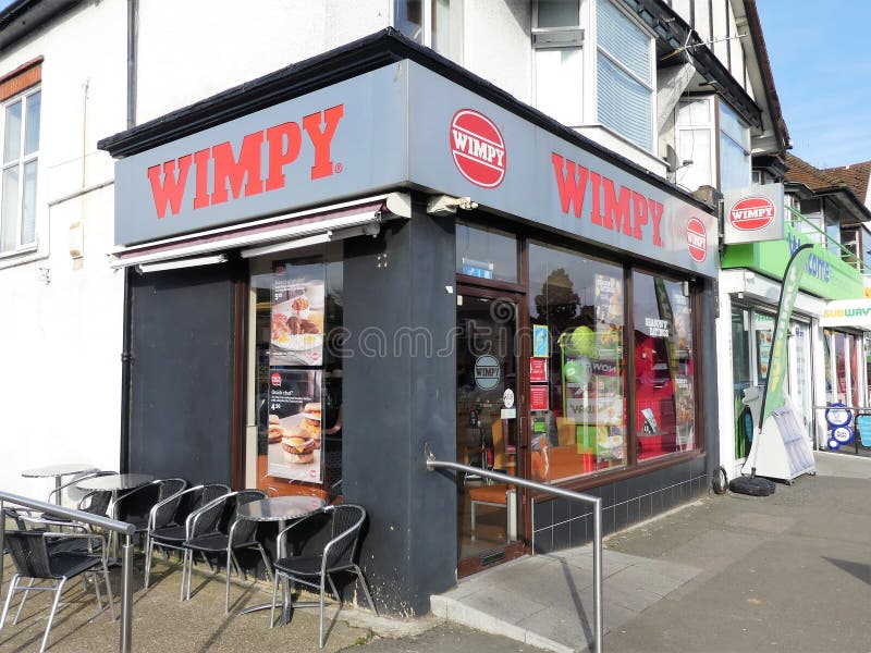 Het restaurant van het Wimpy snelle voedsel, de Parade van de 7 Geldheuvel, Rickmansworth royalty-vrije stock afbeelding Het restaurant van het Wimpy snelle voedsel, de Parade van de 7 Geldheuvel, Rickmansworth royalty-vrije stock afbeelding