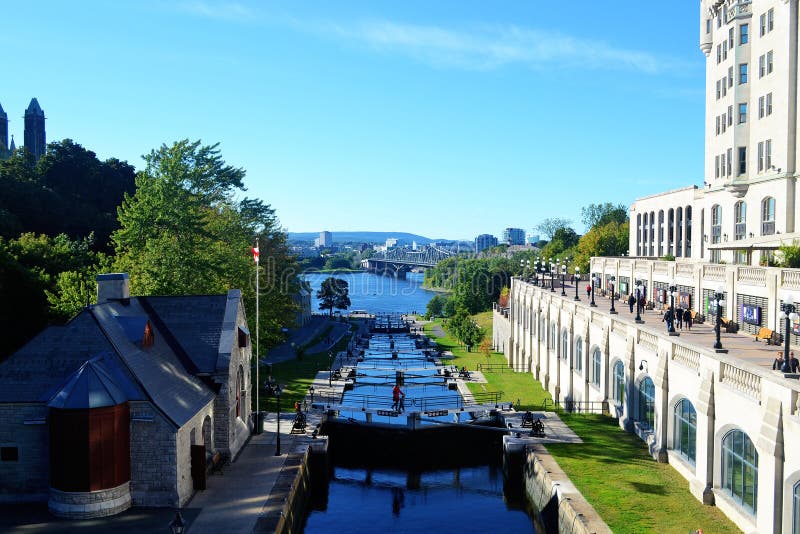 Het Rideau-Kanaal in Ottawa royalty-vrije stock foto Het Rideau-Kanaal in Ottawa royalty-vrije stock foto