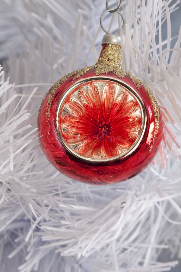 Het rode Ornament van Kerstmis van de Draaikolk royalty-vrije stock foto's Het rode Ornament van Kerstmis van de Draaikolk royalty-vrije stock foto's