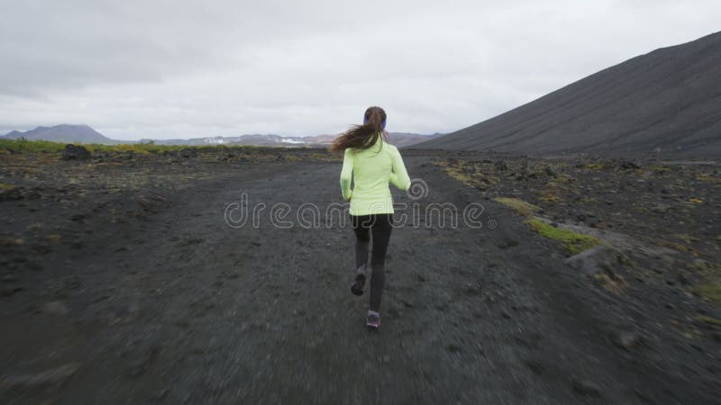 Het runnen van een jogger vrouw in een gezonde levensstijl