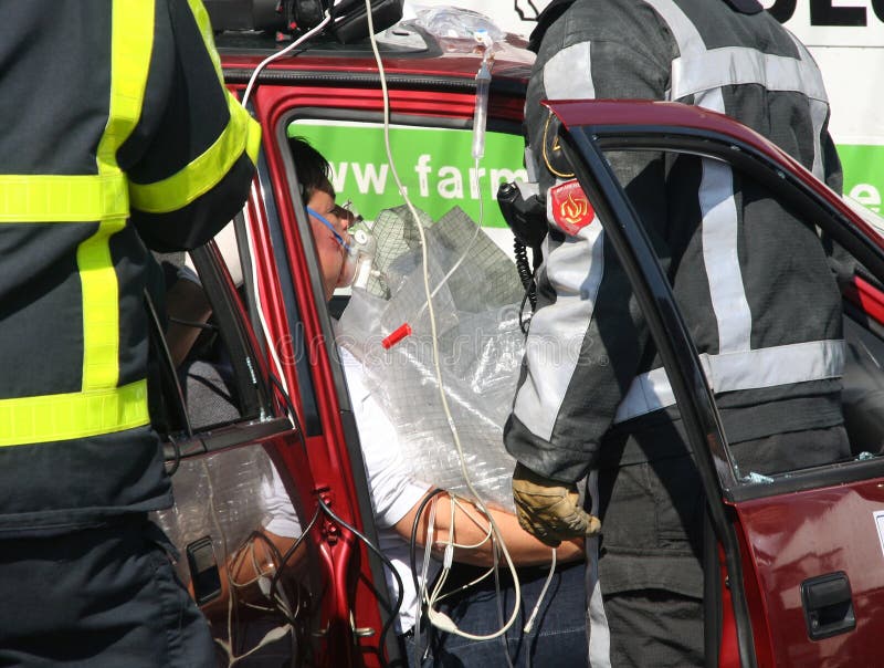Het Slachtoffer van de Neerstorting van de auto stock afbeeldingen Het Slachtoffer van de Neerstorting van de auto stock afbeeldingen