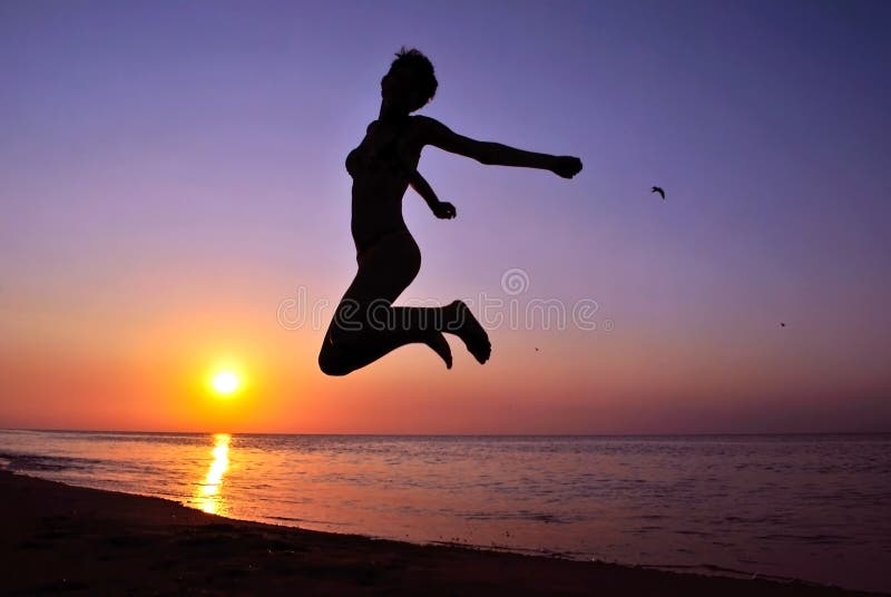 Meisje springt royalty-vrije stock foto's