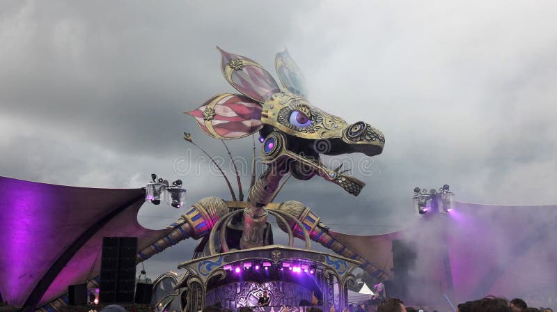 Het stadium van het muziekfestival royalty-vrije stock afbeelding Het stadium van het muziekfestival royalty-vrije stock afbeelding