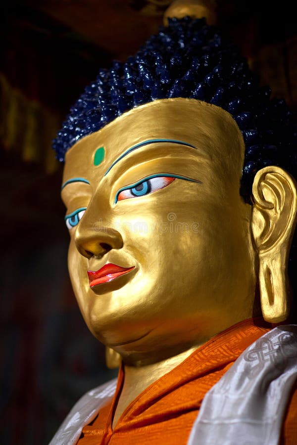 Het Standbeeld van Boedha in Hemis Gompa in Leh, Ladakh, India royalty-vrije stock fotografie Het Standbeeld van Boedha in Hemis Gompa in Leh, Ladakh, India royalty-vrije stock fotografie