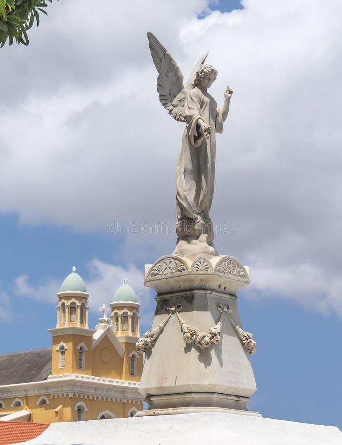 Standbeeld van de begraafplaats van Otrobanda royalty-vrije stock afbeeldingen