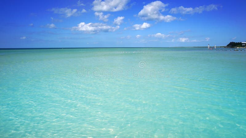 Het strand van het Holboxeiland in Caraïbische overzees Mexico