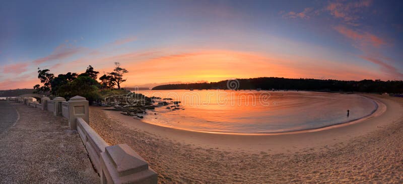Het Strandpanorama Australië van zonsopgangbalmoral stock fotografie Het Strandpanorama Australië van zonsopgangbalmoral stock fotografie