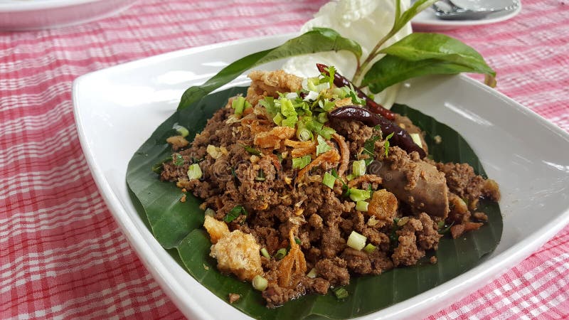 Het Thaise Kruidige fijngehakte varkensvlees is kruidige andsour royalty-vrije stock afbeeldingen Het Thaise Kruidige fijngehakte varkensvlees is kruidige andsour royalty-vrije stock afbeeldingen