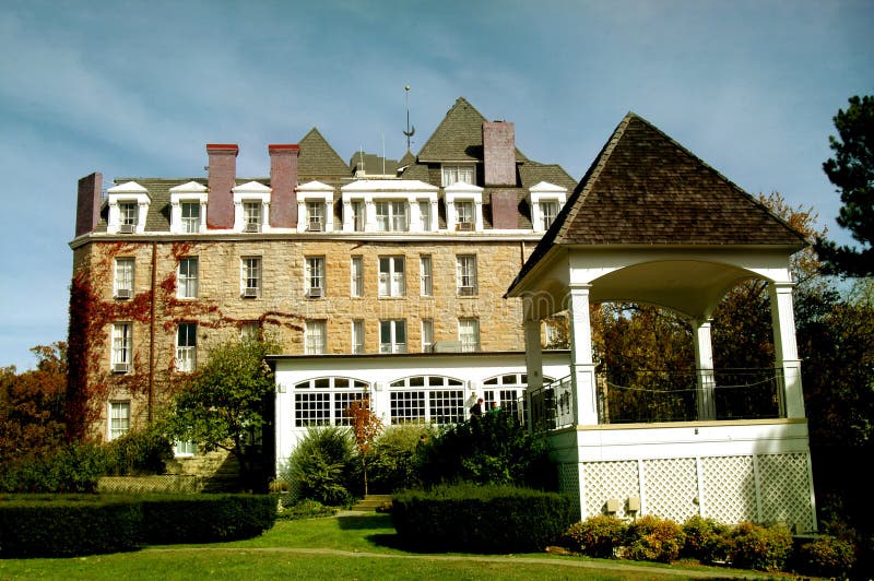 Het toenemende oriëntatiepunt van het Hotel royalty-vrije stock fotografie Het toenemende oriëntatiepunt van het Hotel royalty-vrije stock fotografie