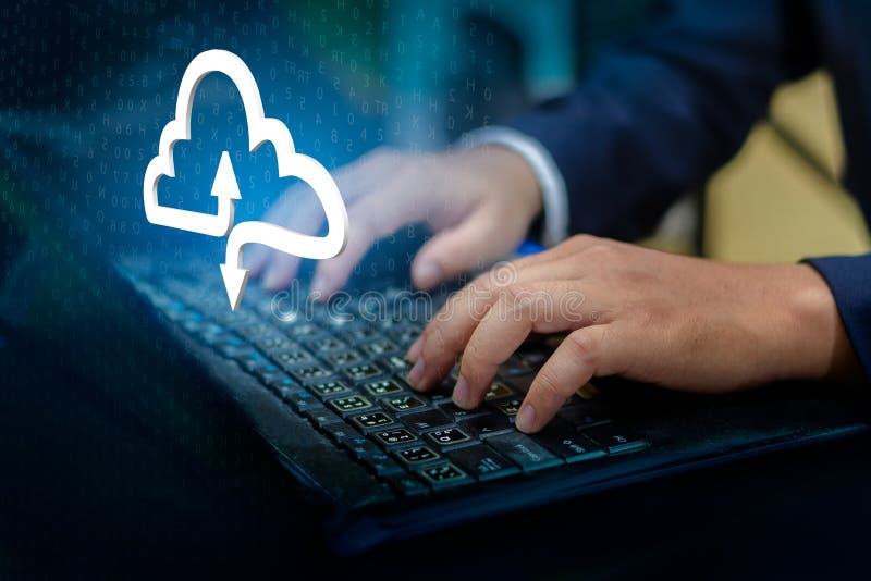Het toetsenbord van de handdruk drukt ingaat knoop op de zakenman van de computerhand verbindt Wolk verzamelt gegevenswolk gegeve royalty-vrije stock afbeelding Het toetsenbord van de handdruk drukt ingaat knoop op de zakenman van de computerhand verbindt Wolk verzamelt gegevenswolk gegeve royalty-vrije stock afbeelding