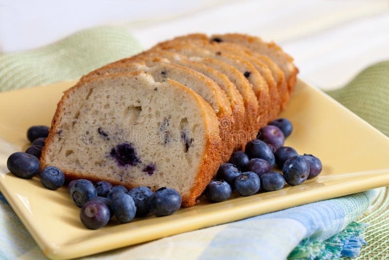 Versgebakken bosbessenbrood royalty-vrije stock fotografie