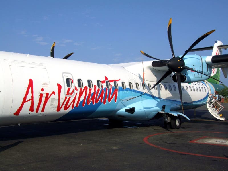 Het vliegtuig van Air Vanuatu ATR72 stock afbeelding Het vliegtuig van Air Vanuatu ATR72 stock afbeelding