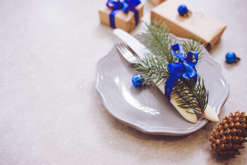Het voedselachtergrond, bestek, plaat en Kerstmis van vakantiekerstmis royalty-vrije stock afbeelding Het voedselachtergrond, bestek, plaat en Kerstmis van vakantiekerstmis royalty-vrije stock afbeelding