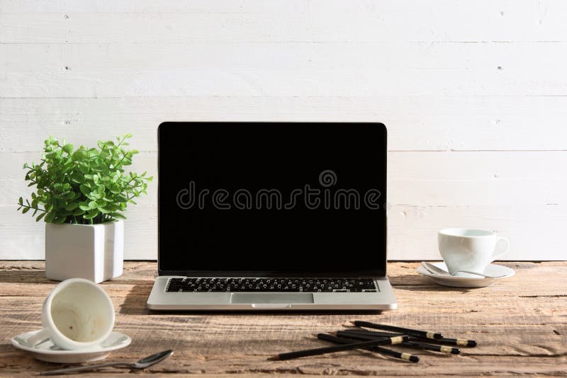 Het vooraanzicht van notitieboekje en kop van koffie Inspiratie en modelconcept royalty-vrije stock foto's Het vooraanzicht van notitieboekje en kop van koffie Inspiratie en modelconcept royalty-vrije stock foto's