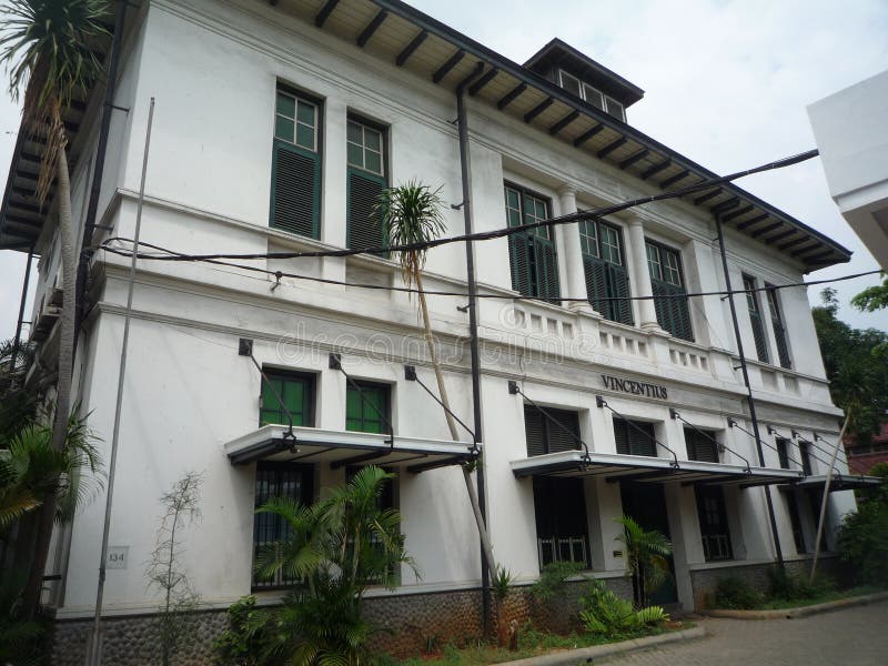 The Vincentius orphanage building, which was built in approximately 1910 during the Dutch colonial period, is located in central Jakarta. The Vincentius orphanage building, which was built in approximately 1910 during the Dutch colonial period, is located in central Jakarta.