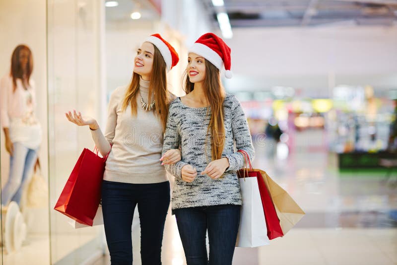 Het winkelen op Kerstmis royalty-vrije stock foto's Het winkelen op Kerstmis royalty-vrije stock foto's