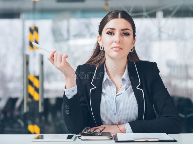 Het zekere personeelsrecruiter baan huren royalty-vrije stock foto Het zekere personeelsrecruiter baan huren royalty-vrije stock foto
