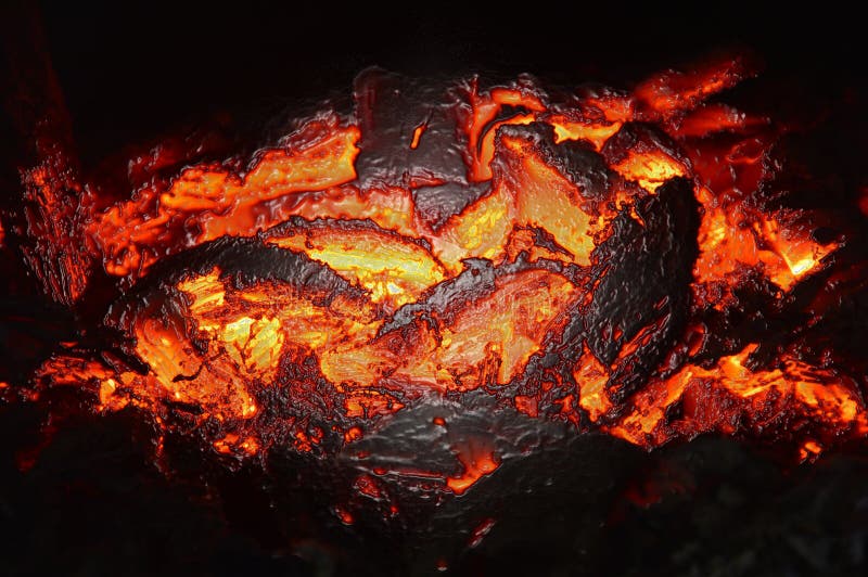 Hete steenkolen die in de oven branden Oranje Hitte Gesmolten randen Abstractie royalty-vrije stock foto Hete steenkolen die in de oven branden Oranje Hitte Gesmolten randen Abstractie royalty-vrije stock foto