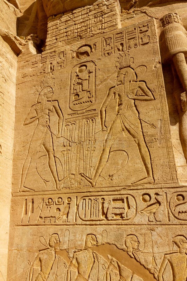 Hieroglyphics am Eingang von Abu Simbel lizenzfreies stockfoto Hieroglyphics am Eingang von Abu Simbel lizenzfreies stockfoto