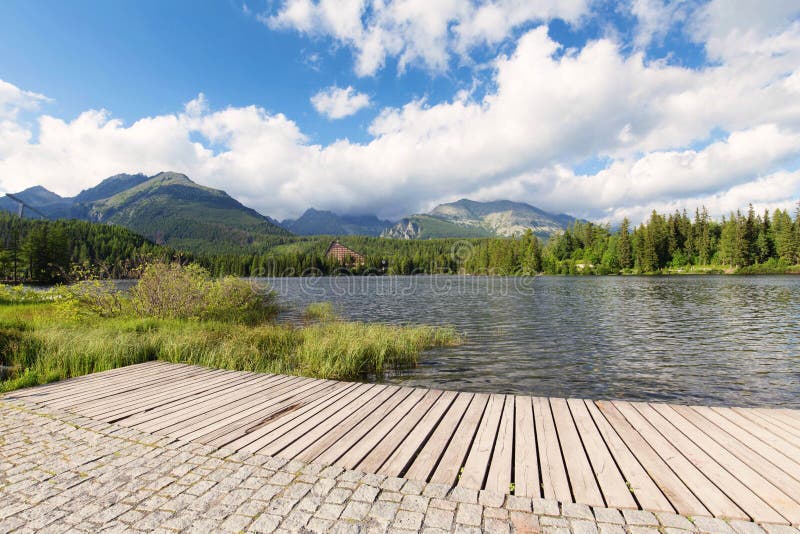 Mountains bouncing in the waters of the lake