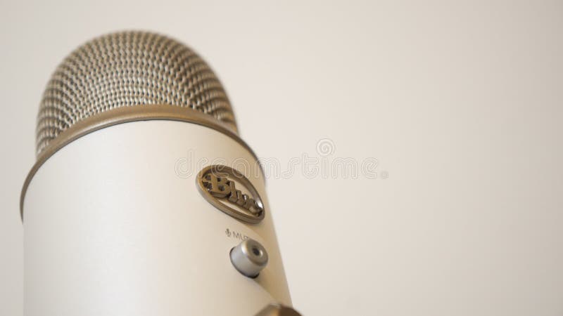 Blue Yeti metallic retro style Microphone Photo